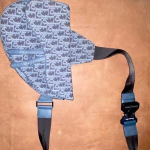 Blue Dior Saddlebag w proof of authenticity along with box.